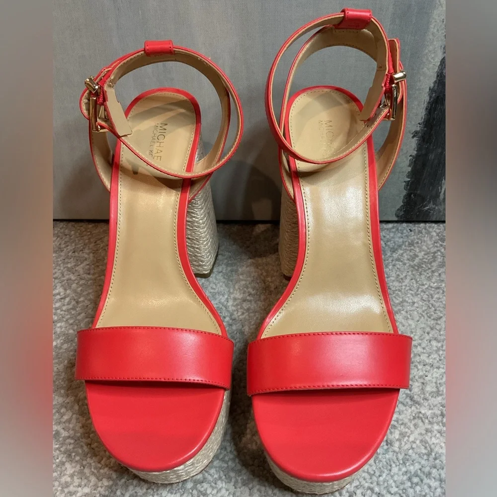 Michael Kors Ashton Spiced Coral Leather Platform Sandals (NIB)